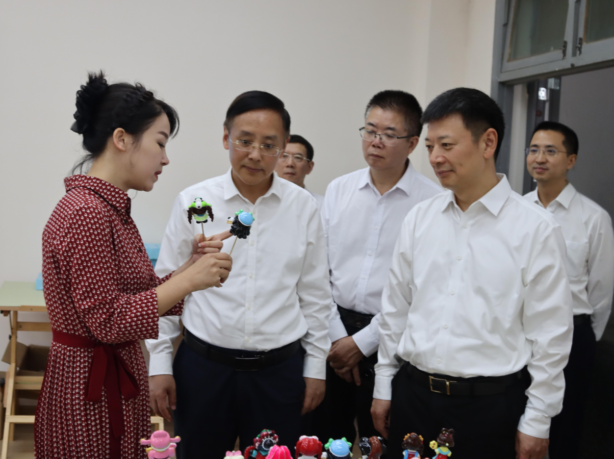 雅安市委书记廖文彬到校调研指导工作